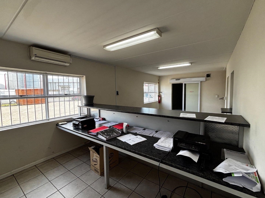 To Let commercial Property for Rent in Montague Gardens Western Cape